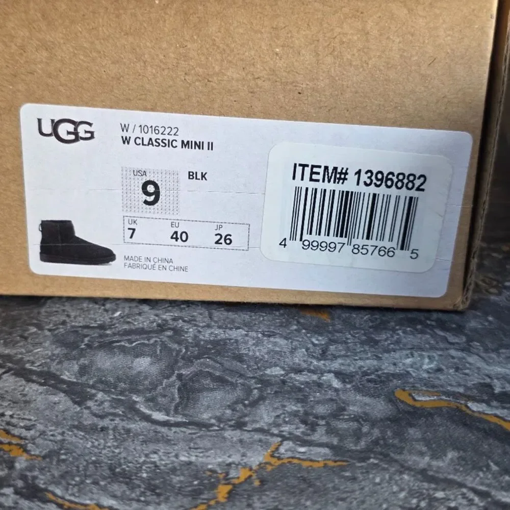 UGG Women's Classic Mini II Boots Black Suede Size 9 New In Box